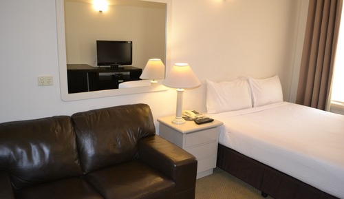 Queen Studio Room