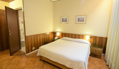 Habitación estándar doble, 1 cama de matrimonio