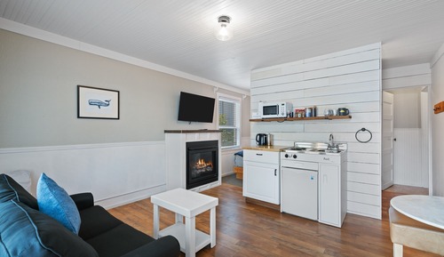 Suite with Kitchenette