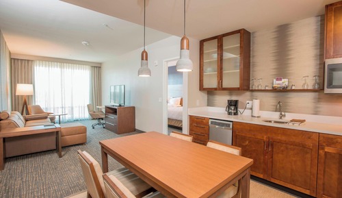 Suite, 1 habitación, no fumadores (Mobility/Hearing Access, Roll-In Shwr)