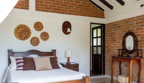 Suite tradicional, frigorífico, vistas a la piscina