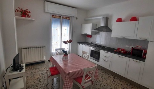 Apartamento, 3 habitaciones, en edificio anexo