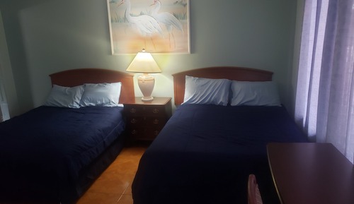 Habitación Confort doble, 2 camas de matrimonio, vistas a la piscina