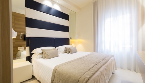Habitación (Flex, change room during stay)