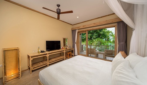 Bungalow Deluxe, 1 cama de matrimonio grande, vistas al jardín