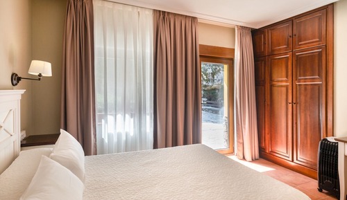 Habitación estándar con 1 cama doble o 2 individuales