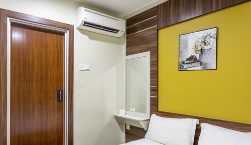 Habitación familiar, sin ventanas