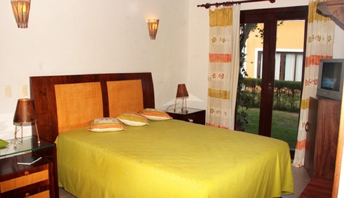 Habitación estándar con 1 cama doble o 2 individuales