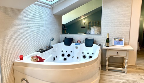 Suite, bañera de hidromasaje