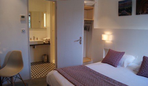Habitación estándar con 1 cama doble o 2 individuales