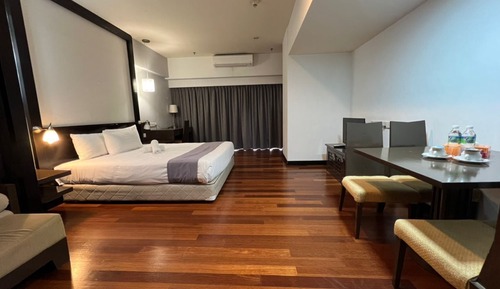 Estudio Deluxe, 1 cama de matrimonio grande, vistas a la piscina