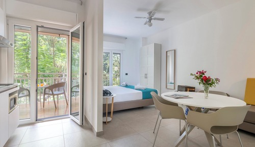 Estudio Confort, vistas al jardín, planta baja