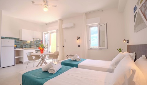 Estudio Confort, vistas al jardín, planta baja