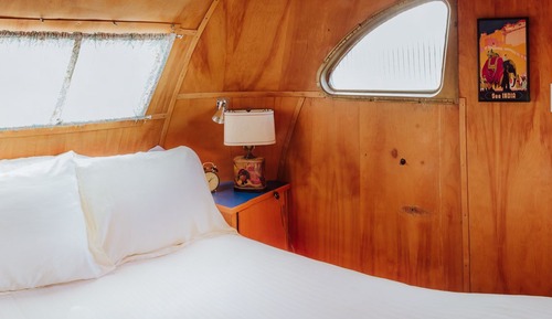 Habitación (Rosie 33' 1950 Spartan Mansion)