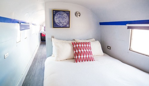 Habitación (Apollo 17; '60 S Pacific RR Airstream)