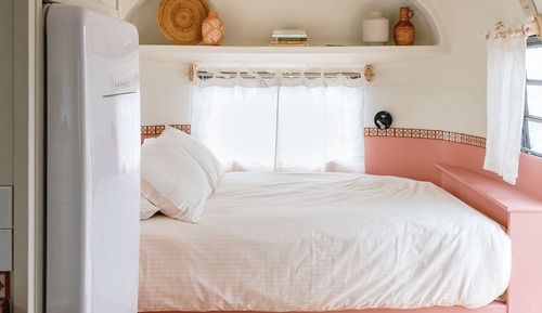 Habitación (Louise 22; 1967 Avion)