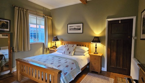Habitación doble, 1 cama de matrimonio grande, baño privado (Superior King)