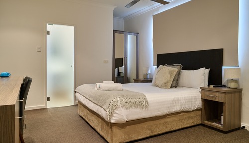 Habitación doble superior, 1 cama de matrimonio, baño privado