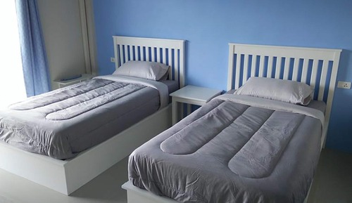 Habitación con 2 camas individuales