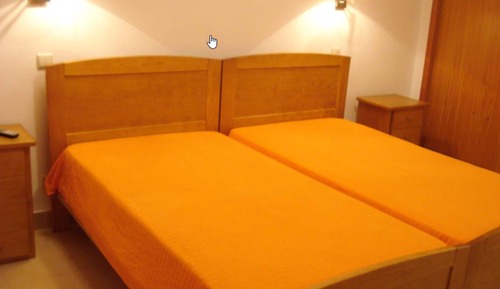 Habitación con 2 camas individuales