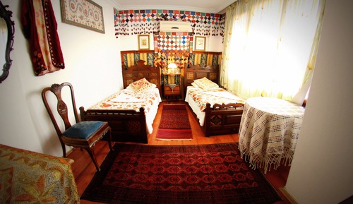 Habitación económica con 2 camas individuales, 2 habitaciones, baño compartido