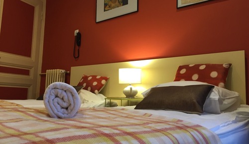 Habitación con 2 camas individuales