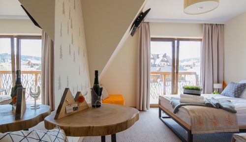Habitación triple superior, balcón