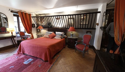 Suite, baño privado, vistas al jardín
