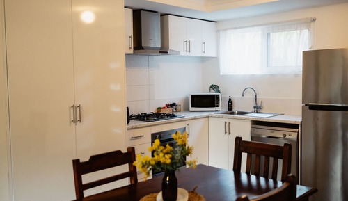 Apartamento, planta baja (Self Contained Apartment #1)