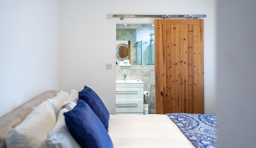 Suite superior, baño privado, vistas al patio