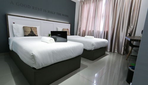 Habitación Deluxe (Twin Single with Window)
