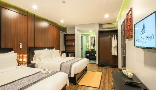 Suite familiar, balcón, junto a la piscina
