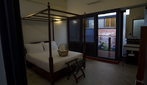 Habitación Premier doble, 1 cama de matrimonio grande, patio, vistas al jardín