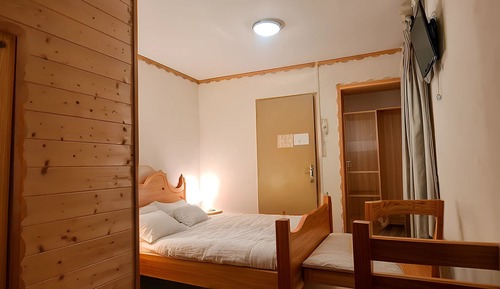 Habitación clásica doble, baño privado, vistas a la montaña