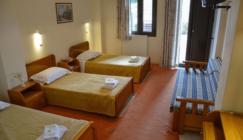 Habitación cuádruple estándar