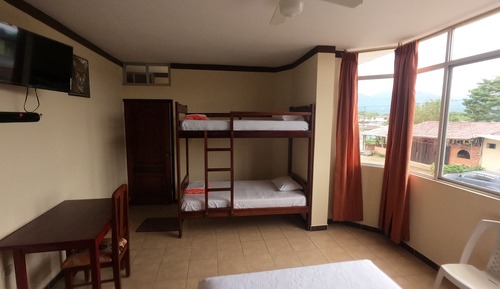 Habitación cuádruple familiar, varias camas