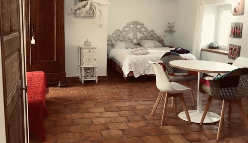 Apartamento superior, baño privado, vistas al jardín
