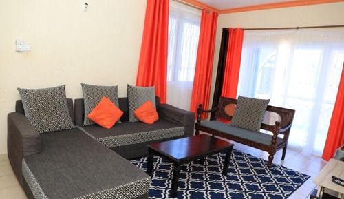 Apartamento Confort, 3 habitaciones, vistas al jardín