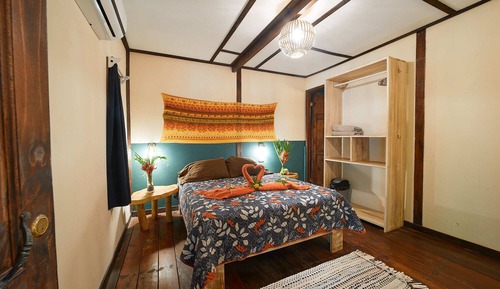 Habitación cuádruple Deluxe, varias camas, no fumadores, baño privado