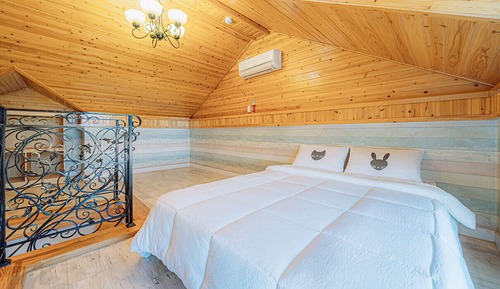 Habitación doble (Room 205)