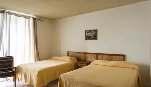 Habitación estándar doble, 2 camas dobles
