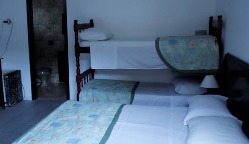 Habitación cuádruple estándar