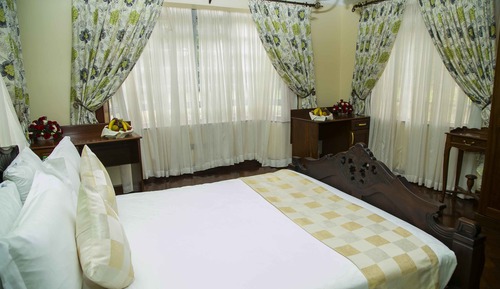 Habitación con 2 camas individuales
