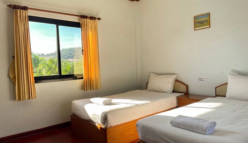 Habitación con 2 camas individuales