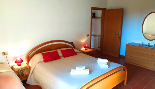 Apartamento familiar, 3 habitaciones, vistas al jardín (Il Focolare)