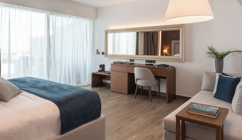 Premium Energy Suite Sea View with Private Pool and SoulSauna