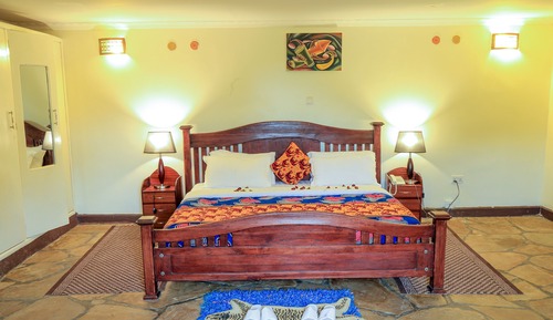 Habitación básica doble de uso individual, 1 cama de matrimonio grande, vistas al jardín