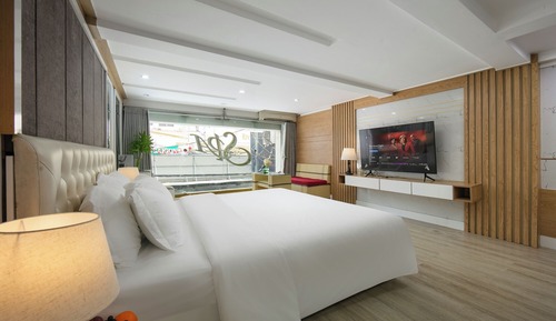 Executive Studio Suite