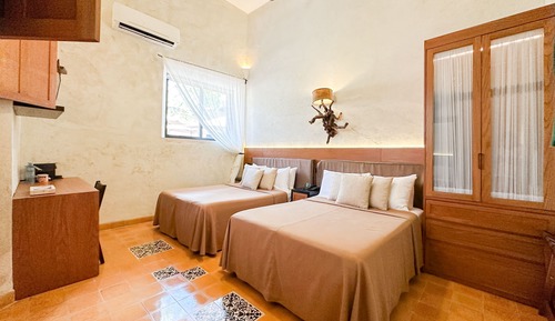 Habitación Deluxe doble, vistas a la piscina