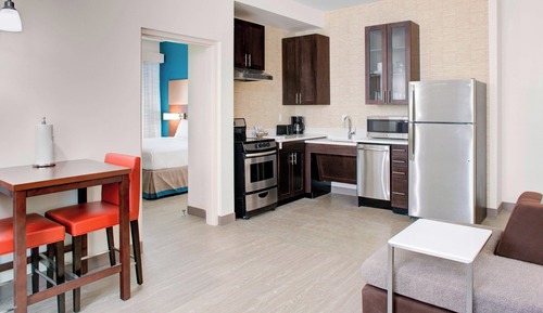 Suite, 1 habitación, no fumadores (Mobility Accessible, Roll-in Shower)